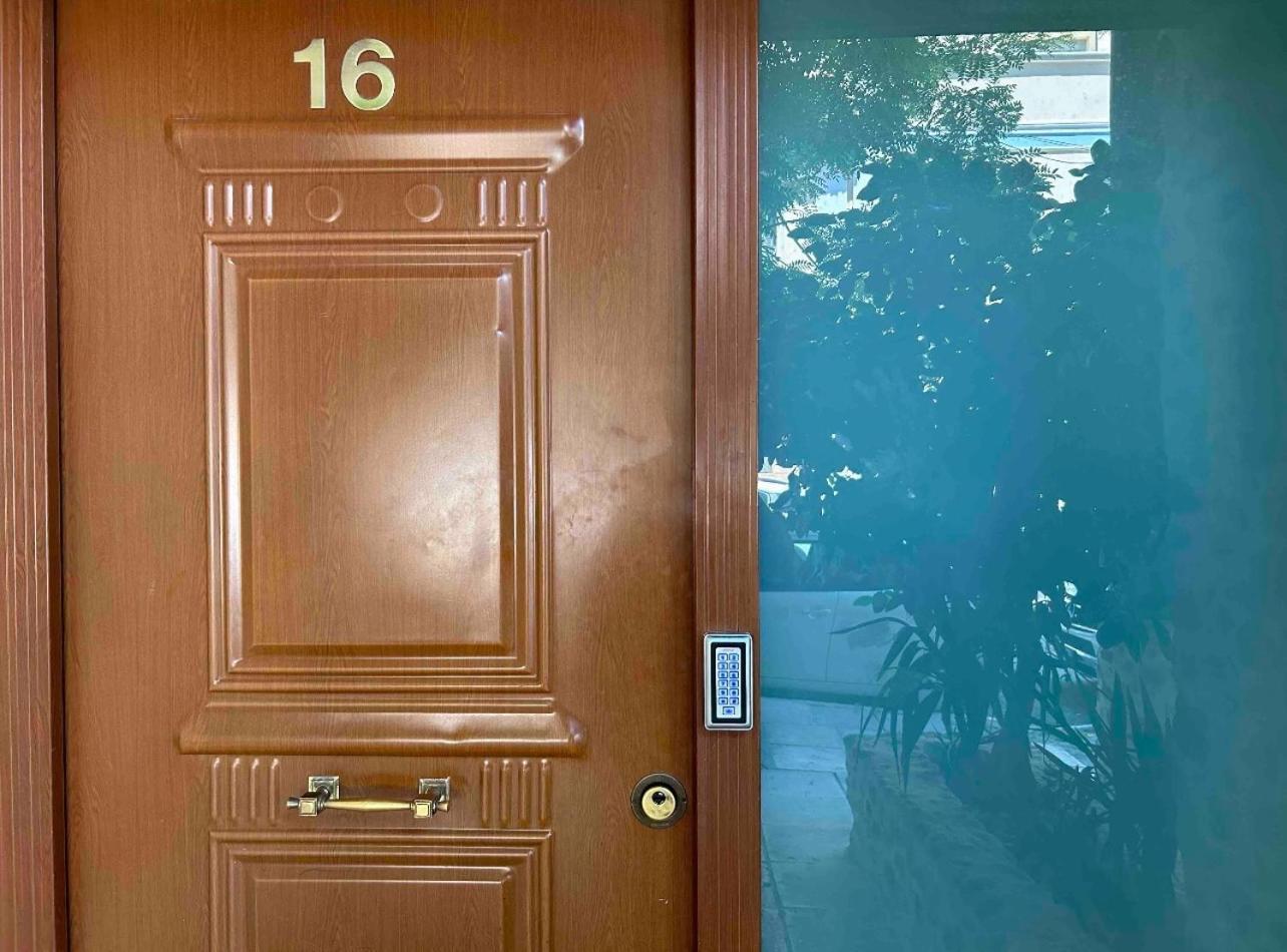 Port Twins Suites No2 Pireu Exterior foto