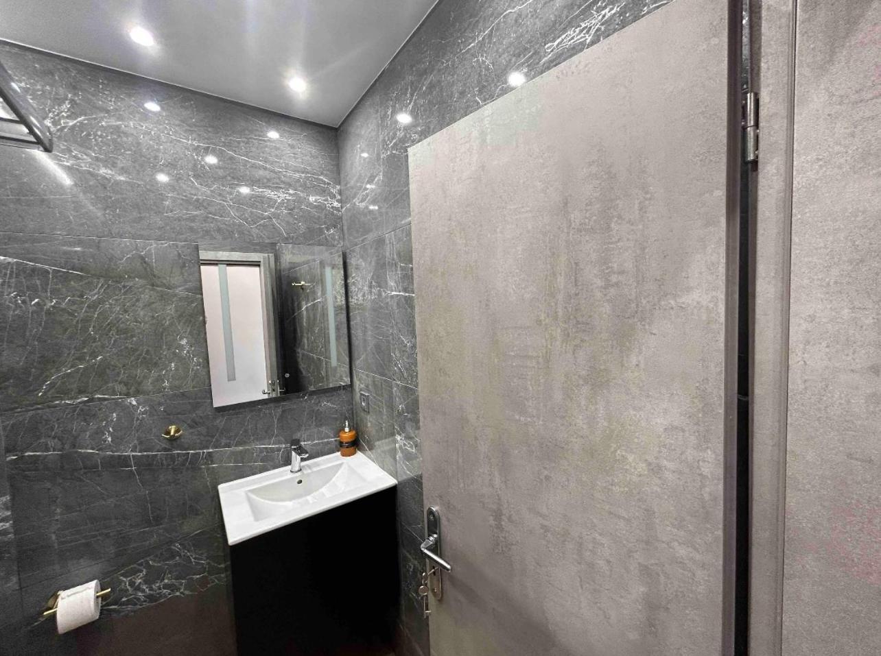 Port Twins Suites No2 Pireu Exterior foto